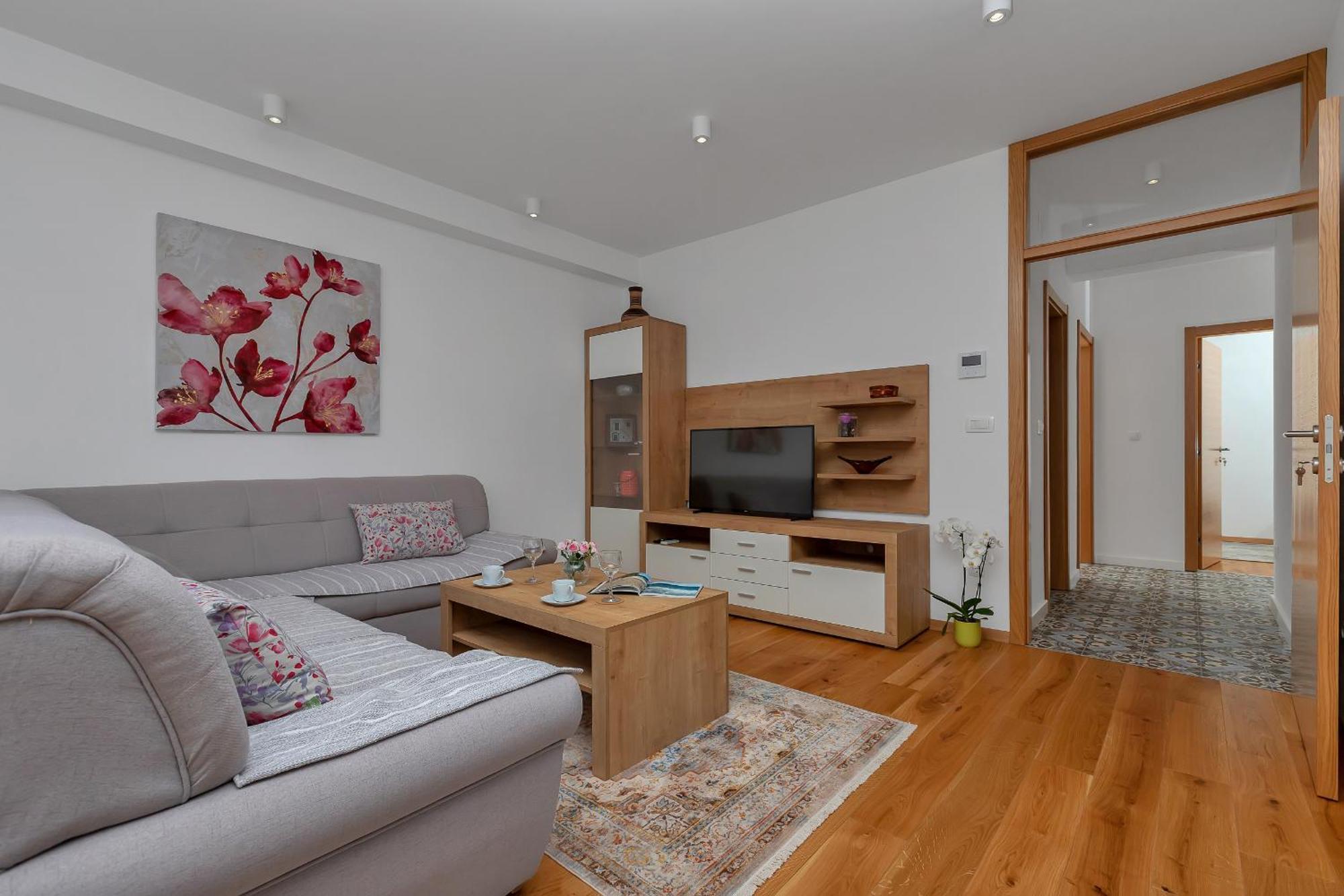 Apartment Bracera *